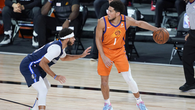  艾顿篮下称王太阳击败独行侠斩获赛季五十胜